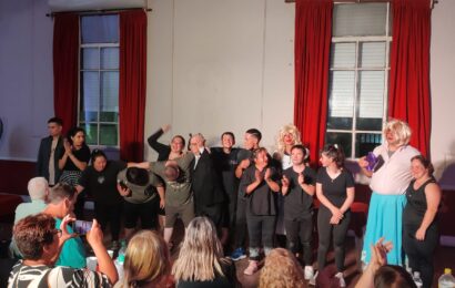 Maravillosa noche de Amor y Humor con «Los Chantas del Taller Protegido»