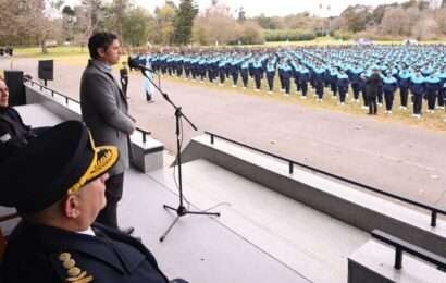 Axel Kicillof le toma juramento a más de 2000 nuevos policías