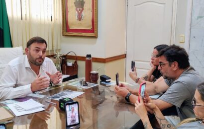 El Intendente Bouvier garantizó los sueldos y aguinaldos de diciembre El Intendente Bouvier garantizó los sueldos y aguinaldos de diciembre