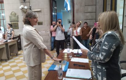 Tomaron juramento los nuevos concejales de Rojas Tomaron juramento los nuevos concejales de Rojas