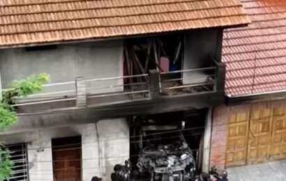 Lanús: un auto estalló dentro de una casa y un hombre sufrió quemaduras en el 90% de su cuerpo 