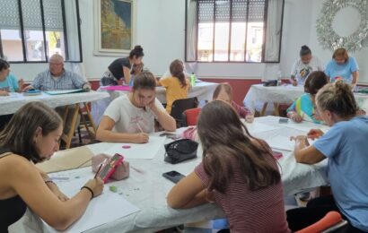 Hoy es la muestra de la Escuela Municipal de Artes Plásticas Hoy es la muestra de la Escuela Municipal de Artes Plásticas