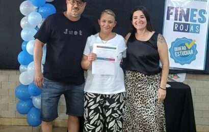 “En nuestra institución se generan vínculos muy fuertes con los alumnos” “En nuestra institución se generan vínculos muy fuertes con los alumnos”