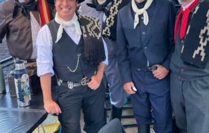 Nico Membriani arribó cabalgando al Festival de Jesús María Nico Membriani arribó cabalgando al Festival de Jesús María