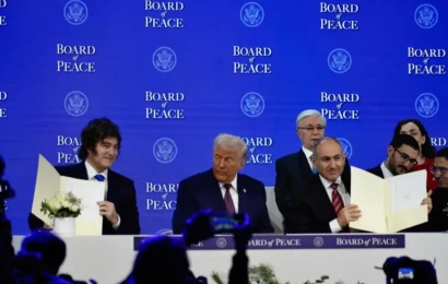 Milei firmó en Davos el Consejo de la Paz Milei firmó en Davos el Consejo de la Paz