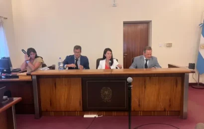 Pergamino: joven declaró en juicio por abuso sexual que tiene a su madre y a su padrastro en el banquillo Pergamino: joven declaró en juicio por abuso sexual que tiene a su madre y a su padrastro en el banquillo