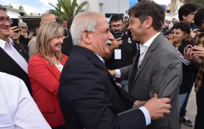 Kicillof llega a Carmen de Patagones para recorrer obras en el distrito 