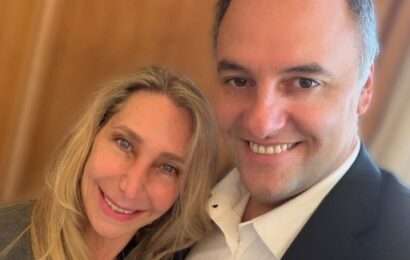 «Sé quién sos»: el firme apoyo de Karina y Javier Milei a Manuel Adorni tras la conferencia 