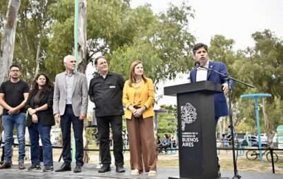 Kicillof inauguró un playón deportivo y un nuevo espacio para la Comisaría de la Mujer 