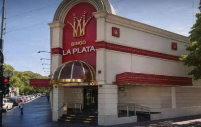 Una mujer de 69 años se descompensó y murió en el baño del Bingo La Plata 