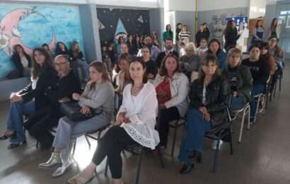 Florecerán pañuelos: Sentida ceremonia en la Secundaria 5 por la memoria, la verdad y la justicia