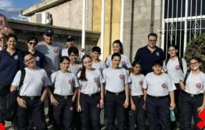 Los cadetes de los Bomberos en un encuentro de formación Los cadetes de los Bomberos en un encuentro de formación