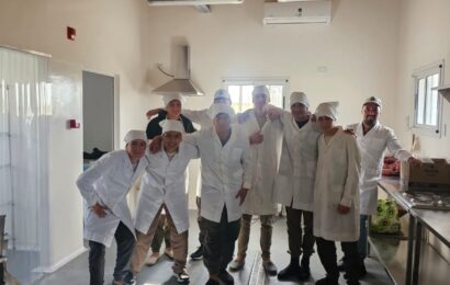 El CEPT Nro. 10 incorporó la energía renovable y busca afianzar las acciones productivas