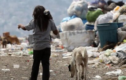 La mitad de los niños argentinos son pobres y el 30% no come regularmente 