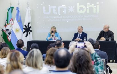 Bahía Blanca: Alvarez Rodríguez inauguró la Cátedra Libre “Papa Francisco” 