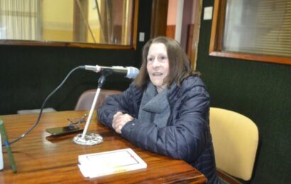 Elvira Cascardo presenta su libro “Álbum de versos“