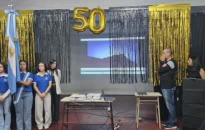 Brillante y emotivo acto por los 50 años de la Secundaria de Rafael Obligado