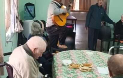 En el Hogar “Madre Teresa“ se festejó el 25 de Mayo En el Hogar “Madre Teresa“ se festejó el 25 de Mayo