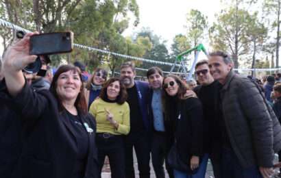 En Castelli, Katopodis inauguró la nueva Plaza del Ferrocarril 