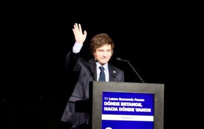 Milei vuelve a exponer ante empresarios en el Latam Economic Forum 