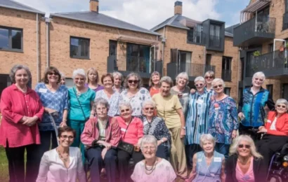 Mujeres mayores armaron un barrio cerrado propio con el lema de cuidarse entre ellas