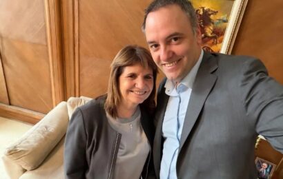 Bullrich suspendió el informe que debía dar Adorni en el Senado