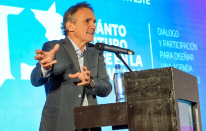 Katopodis convocó a distintos actores a debatir el desarrollo de la región este 