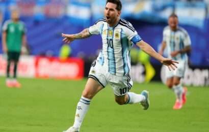 Argentina goleó a Argelia de la mano de un Messi estelar 