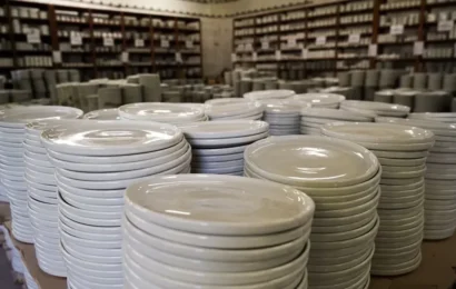 La histórica fábrica de porcelana que lucha por no apagar sus motores