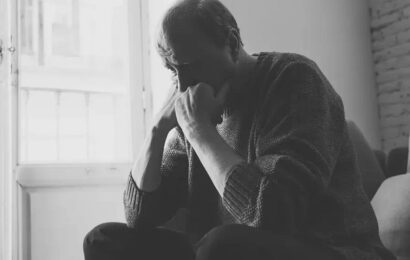 Por qué los médicos hablan cada vez más de la soledad como si fuera una enfermedad 