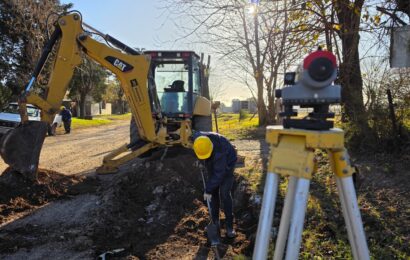 Iniciaron los trabajos de cordón cuneta en Avenida Pellegrini