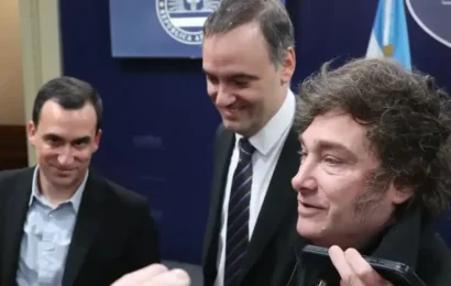 Javier Milei volvió a confiar en exfuncionarios Javier Milei volvió a confiar en exfuncionarios