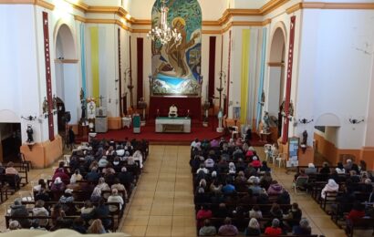 El Padre Matías celebró la misa de la avivamiento de la fe