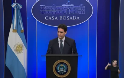 El Gobierno confirmó que Adorni mantiene la custodia