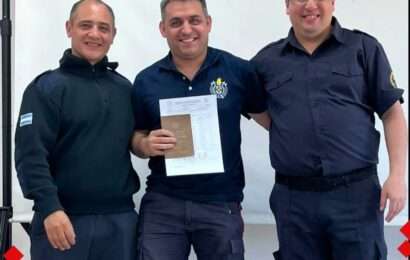 Bomberos: Juan Pablo Rivolta aprobó el CEPRO de Rescate Vehicular