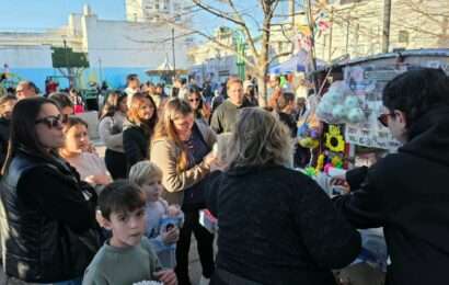 El domingo se hará una nueva edición de la Feria en la Plaza