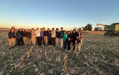 Estudiantes del CEPT Nro. 10 de Hunter hicieron una visita de campo
