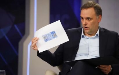 ‘El fiscal intimó a Manuel Adorni para que justifique su patrimonio