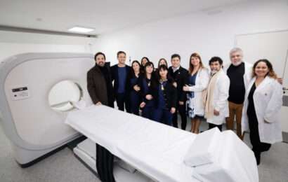 Kicillof recorrió la nueva sala de Tomografía del Hospital Ramón Carrillo