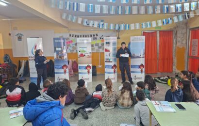 Bomberos Voluntarios siguió visitando la escuelas de Rojas