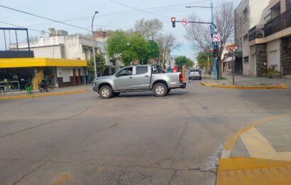 Problemas en el tránsito: ¿Se puede pensar en una mano única para la Avenida? Problemas en el tránsito: ¿Se puede pensar en una mano única para la Avenida?