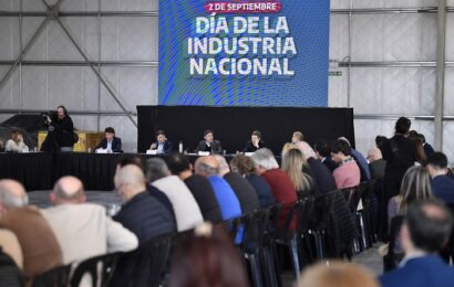 El Gobierno nacional aplica un plan sistemático de desindustrialización