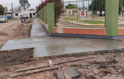La Plaza Gálvez y la Plazoleta Almafuerte se siguen renovando La Plaza Gálvez y la Plazoleta Almafuerte se siguen renovando