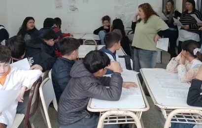 Mes de la salud mental: La Secundaria 6 realiza una actividad en la Plaza