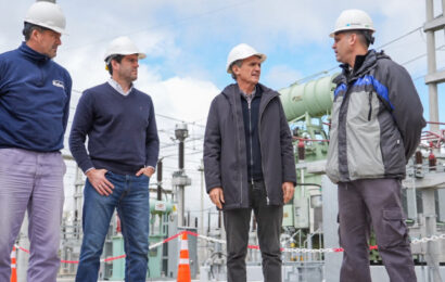Katopodis recorrió obras de energía en Ayacucho