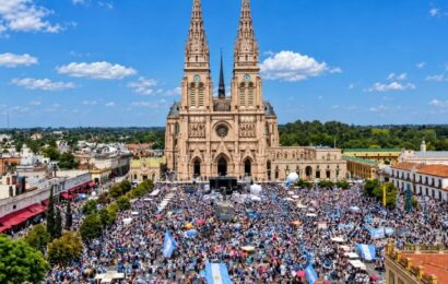 Locura por León XIV: más de 5 millones de argentinos quieren verlo y en Luján los alojamientos llegan a $ 15 M
