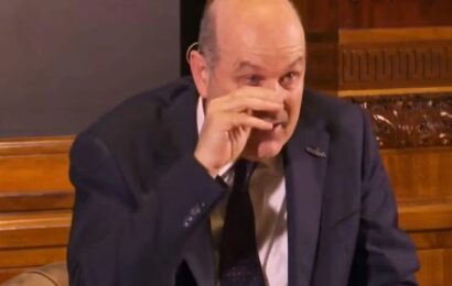 Federico Sturzenegger, en el ojo de la polémica: la acusación de La Bancaria al ministro